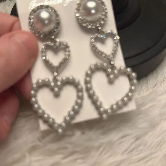 Fashi Silver Heart Drop Earrings New - Picture 3 of 4